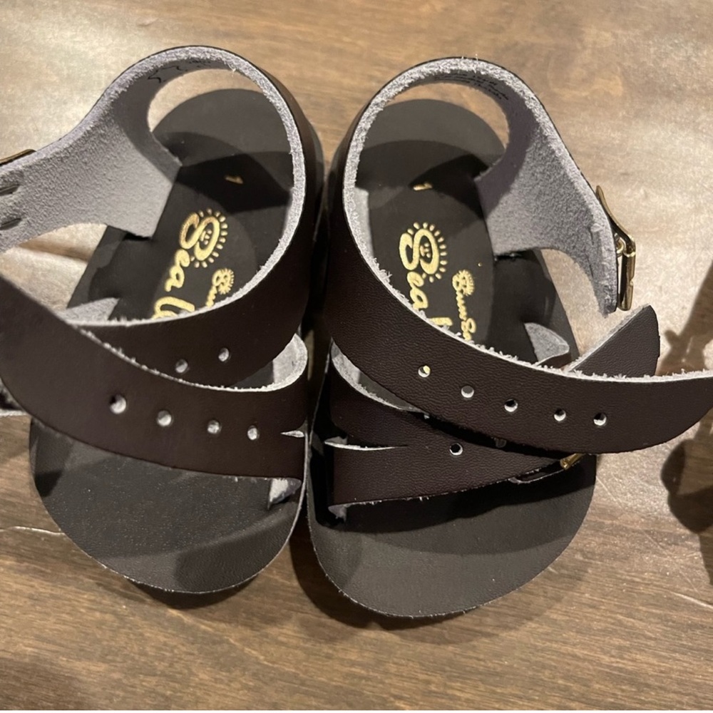 Sun Sands Sea Wees Brown Sandals